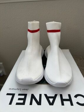 Bar III levan White Ankle Sock Shoe with Red Stripe